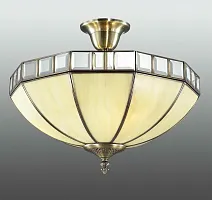 Люстра потолочная  Шербург-1 CL440141 Citilux бежевая на 3 лампы, основание бронзовое жёлтое в стиле кантри тиффани 