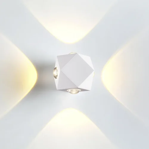 Бра LED Diamanta 4219/8WL Odeon Light белый на 1 лампа, основание белое в стиле современный хай-тек  фото 3