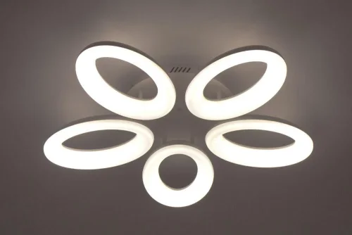Люстра потолочная LED с пультом  10204/5LED Escada белая на 1 лампа, основание белое в стиле хай-тек с пультом фото 2