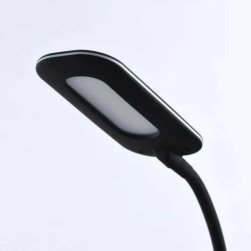 Настольная лампа LED Ракурс 631036601 DeMarkt чёрная 1 лампа, основание чёрное полимер в стиле современный  фото 3