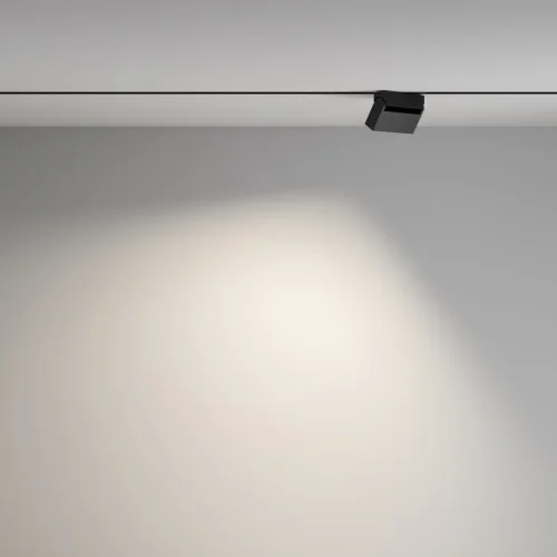 Трековый светильник LED Magnetic track system Gravity TR077-2-10W4K-B Maytoni чёрный для шинопроводов серии Magnetic track system Gravity чёрный фото 4