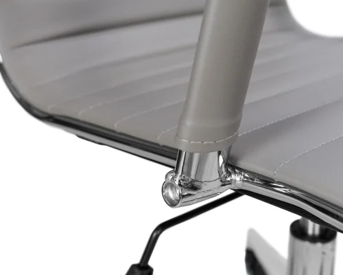 Офисное кресло для руководителей DOBRIN CLARK SIMPLE (серый (47)) цвет сиденья серый (47), цвет основания хромированная сталь Dobrin, серый/экокожа, ножки/металл/, размеры - 1090*1150**** фото 7