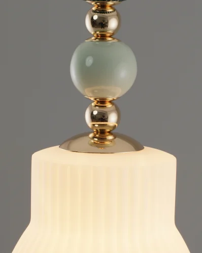 Светильник подвесной Charm V10904-P Moderli белый 1 лампа, основание золотое в стиле современный выдувное фото 4