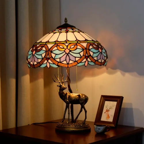 Настольная лампа Тиффани Petunia OFT914 Tiffany Lighting коричневая бежевая разноцветная голубая 2 лампы, основание бронзовое металл в стиле тиффани орнамент цветы фото 3