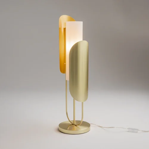 Настольная лампа Сipresso Z014TL-01G Maytoni белая на 1 лампу, основание золотое металл в стиле современный фото 8 Настольная лампа Сipresso Z014TL-01G Maytoni белая на 1 лампу, основание золотое металл в стиле современный фото 8