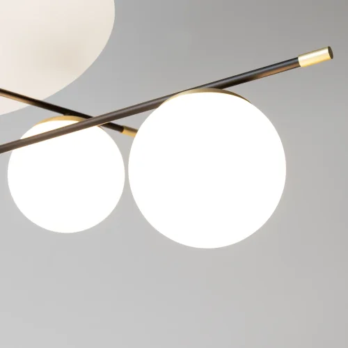 Люстра потолочная Nostalgia MOD048CL-06G Maytoni белая на 6 ламп, основание матовое золото в стиле современный шар фото 5