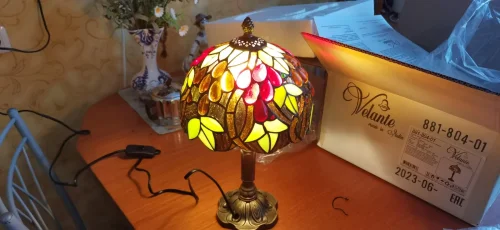 Настольная лампа Тиффани 881-804-01 Velante разноцветная 1 лампа, основание бронзовое коричневое металл в стиле тиффани виноград цветы фото 4