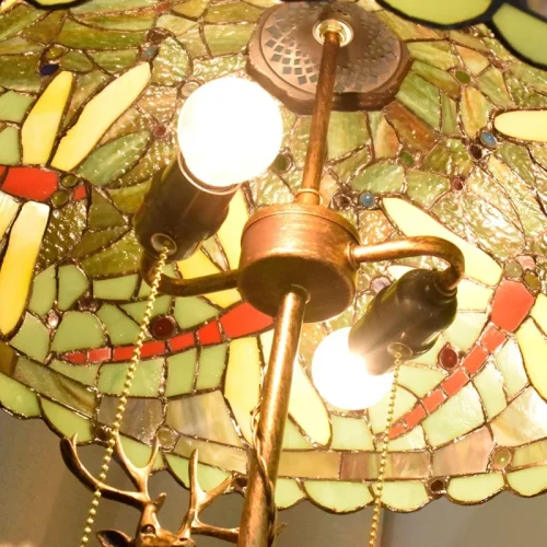 Настольная лампа Тиффани Dragonfly OFT907 Tiffany Lighting разноцветная красная зелёная 2 лампы, основание бронзовое металл в стиле тиффани стрекоза фото 4