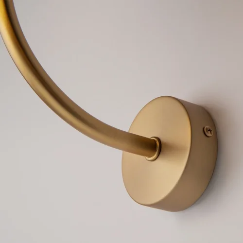 Бра Rendez-vous MOD109WL-01BS Maytoni белый на 1 лампу, основание латунь в стиле современный фото 6