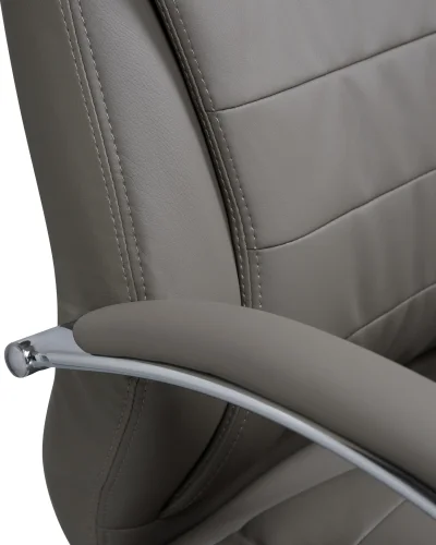 Офисное кресло для руководителей 108F-LMR LYNDON, цвет серый Dobrin, серый/экокожа, ножки/металл/хром, размеры - 1150*1200***670*670 фото 9