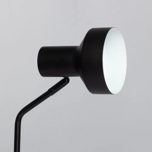 Настольная лампа офисная Хоф 497035201 DeMarkt чёрная 1 лампа, основание чёрное металл в стиле современный  фото 4