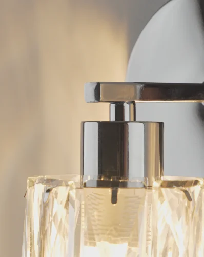 Бра с выключателем Prismique V11687-1W Moderli прозрачный на 1 лампу, основание хром в стиле современный фото 7