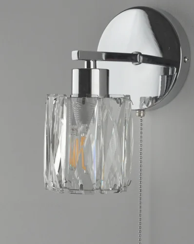 Бра с выключателем Prismique V11687-1W Moderli прозрачный на 1 лампу, основание хром в стиле современный фото 3