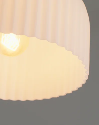 Светильник подвесной Charm V10903-P Moderli белый 1 лампа, основание золотое в стиле современный выдувное фото 4