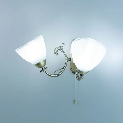 Бра с выключателем Латур CL413421 Citilux белый на 2 лампы, основание бронзовое в стиле классический  фото 2