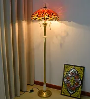 Торшер Тиффани Dragonfly OFCP1021 Tiffany Lighting стрекоза разноцветный оранжевый красный 3 лампы, основание латунь в стиле тиффани
