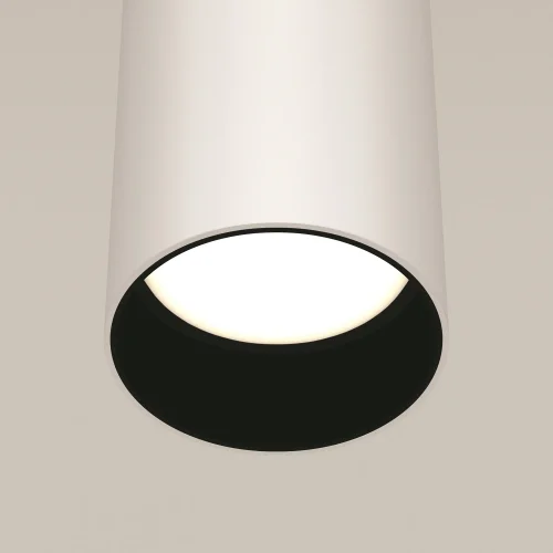 Светильник подвесной Focus P075PL-01W Maytoni белый на 1 лампу, основание белое в стиле современный хай-тек трубочки фото 3 Светильник подвесной Focus P075PL-01W Maytoni белый на 1 лампу, основание белое в стиле современный хай-тек трубочки фото 3