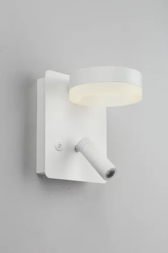 Бра с выключателем LED Sorano OML-10901-02 Omnilux белый на 1 лампа, основание белое в стиле хай-тек для чтения