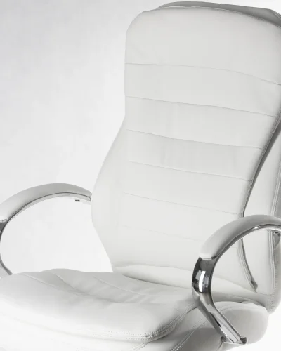 Офисное кресло для руководителей 108F-LMR LYNDON, цвет сиденья белый Dobrin, белый/экокожа, ножки/металл/хром, размеры - 1150*1200***670*670 фото 7