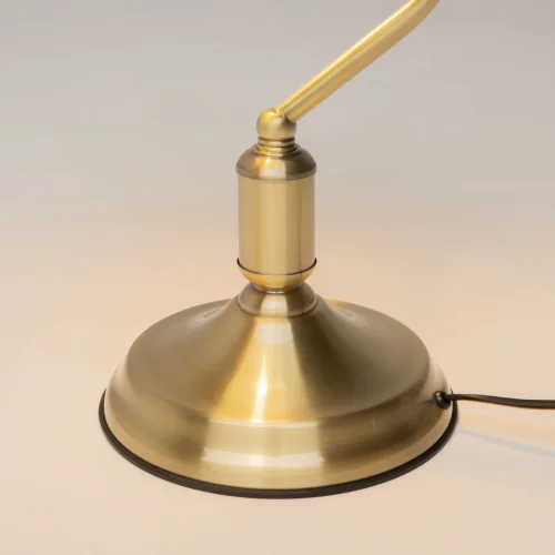 Настольная лампа Kiwi Z153-TL-01-BS Maytoni зелёная на 1 лампу, основание латунь металл в стиле классический зелёная лампа фото 6 Настольная лампа Kiwi Z153-TL-01-BS Maytoni зелёная на 1 лампу, основание латунь металл в стиле классический зелёная лампа фото 6