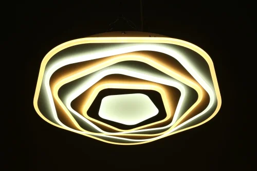 Люстра потолочная LED Longa OML-09407-285 Omnilux белая на 1 лампа, основание белое в стиле хай-тек квадраты фото 2