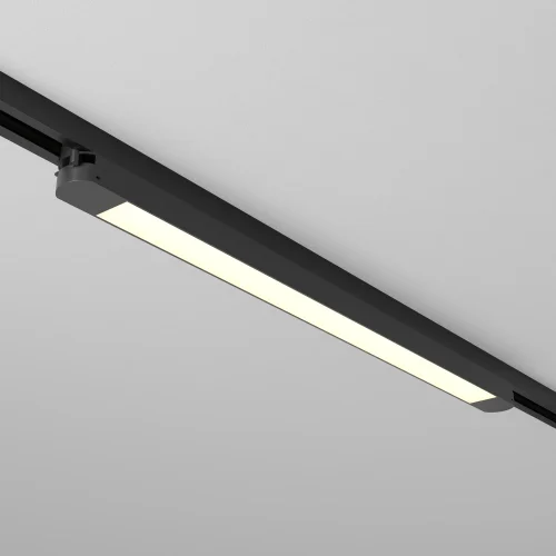 Трековый светильник LED Basis TR000-1-24W3K-B_1 Maytoni белый для шинопроводов серии Basis чёрный фото 3 Трековый светильник LED Basis TR000-1-24W3K-B_1 Maytoni белый для шинопроводов серии Basis чёрный фото 3