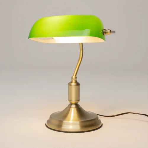 Настольная лампа Kiwi Z153-TL-01-BS Maytoni зелёная на 1 лампу, основание латунь металл в стиле классический зелёная лампа фото 7 Настольная лампа Kiwi Z153-TL-01-BS Maytoni зелёная на 1 лампу, основание латунь металл в стиле классический зелёная лампа фото 7