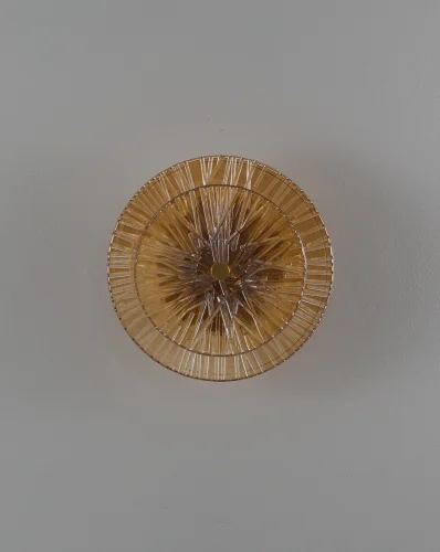 Бра LED Brass V11022-WL Moderli янтарный на 1 лампу, основание золотое латунь в стиле современный арт-деко фото 3