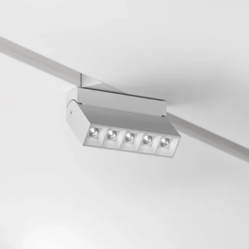 Трековый светильник LED Magnetic track system Gravity TR077-2-10W4K-W Maytoni белый для шинопроводов серии Magnetic track system Gravity белый фото 2