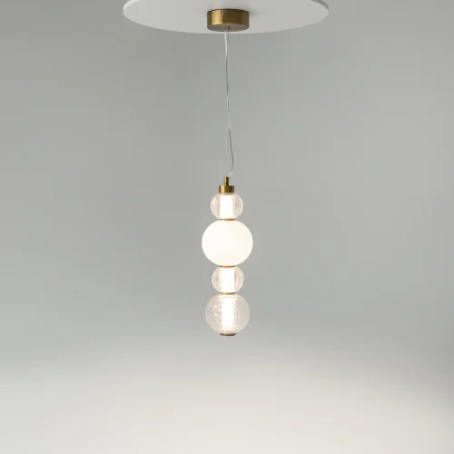 Светильник подвесной LED Collar P069PL-L17G3K Maytoni белый на 1 лампу, основание золотое в стиле современный фото 9 Светильник подвесной LED Collar P069PL-L17G3K Maytoni белый на 1 лампу, основание золотое в стиле современный фото 9