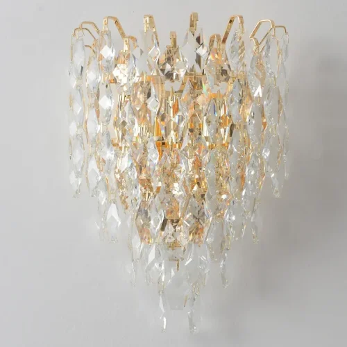 Бра HEDONIST AP3 Crystal Lux золотой на 3 лампы, основание золотое в стиле классический фото 2 Бра HEDONIST AP3 Crystal Lux золотой на 3 лампы, основание золотое в стиле классический фото 2