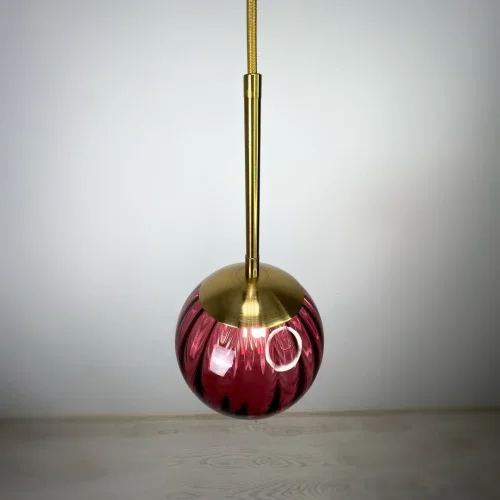 Светильник подвесной ASKA purple 151813-26 ImperiumLoft красный на 1 лампу, основание золотое в стиле лофт современный выдувное фото 7 Светильник подвесной ASKA purple 151813-26 ImperiumLoft красный на 1 лампу, основание золотое в стиле лофт современный выдувное фото 7