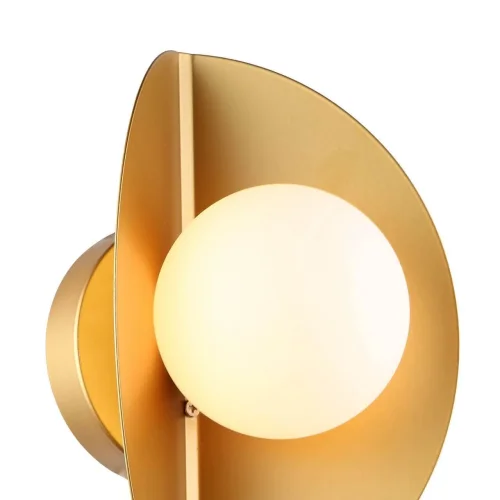 Бра Kernel 2366-1W Favourite белый на 1 лампа, основание золотое в стиле современный  фото 3