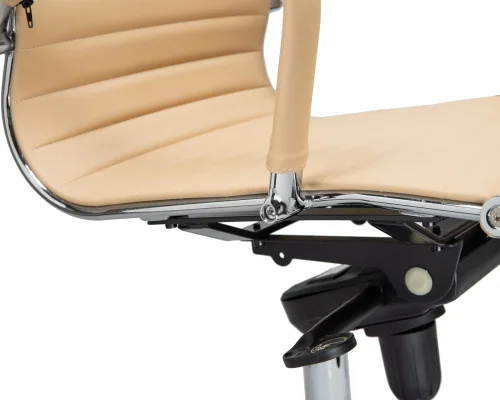 Офисное кресло для руководителей 101F-LMR CLARK, цвет бежевый Dobrin, бежевый/экокожа, ножки/металл/хром, размеры - 1090*1150***680*680 фото 8
