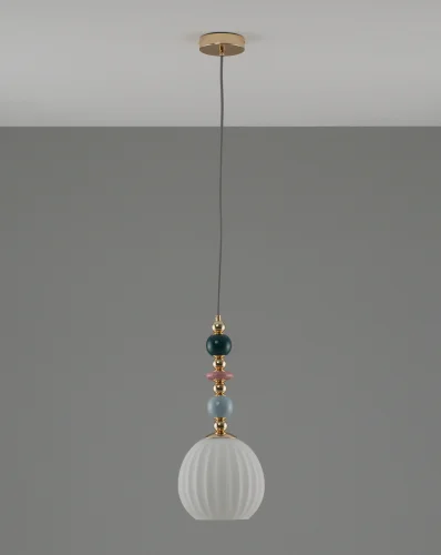 Светильник подвесной Charm V10902-P Moderli белый 1 лампа, основание золотое в стиле современный выдувное фото 2