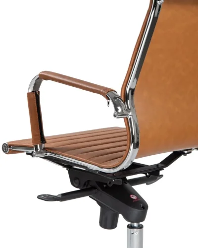 Офисное кресло для руководителей 101F-LMR CLARK, цвет светло-коричневый №321 Dobrin, коричневый/экокожа, ножки/металл/хром, размеры - 1090*1150***680*680 фото 9