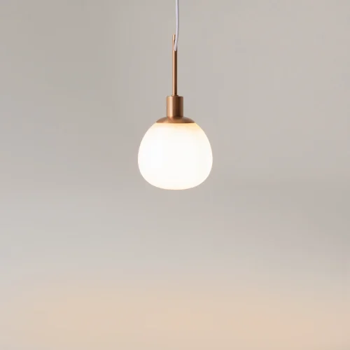 Светильник подвесной Erich MOD221-PL-01-G Maytoni белый на 1 лампу, основание золотое в стиле современный шар фото 3 Светильник подвесной Erich MOD221-PL-01-G Maytoni белый на 1 лампу, основание золотое в стиле современный шар фото 3