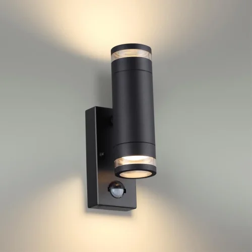 Настенный светильник уличный с датчиком движения Motto 6605/2W Odeon Light уличный IP44 чёрный на 1 лампу, плафон чёрный в стиле хай-тек GU10 фото 3