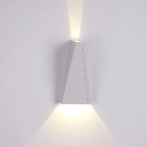 Бра LED CLT 225W WH Crystal Lux белый на 2 лампы, основание белое в стиле современный 