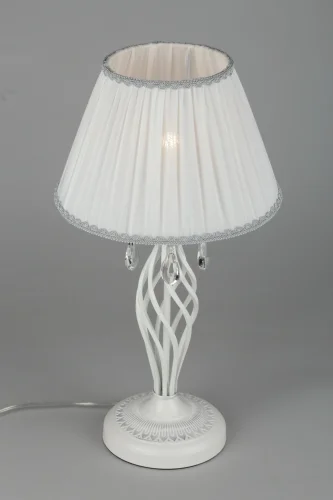 Настольная лампа Cremona OML-60814-01 Omnilux белая 1 лампа, основание белое металл в стиле классический  фото 3