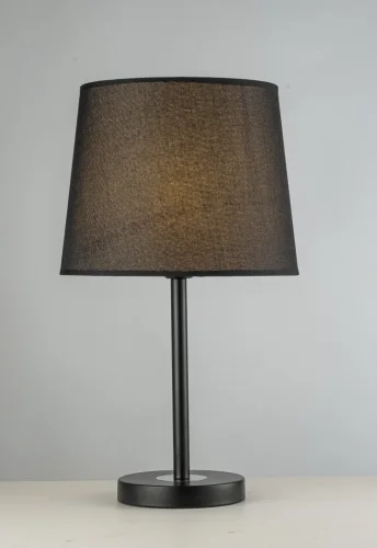 Настольная лампа Oggebio E 4.1.T1 BK Arti Lampadari чёрная 1 лампа, основание чёрное металл в стиле современный  фото 3