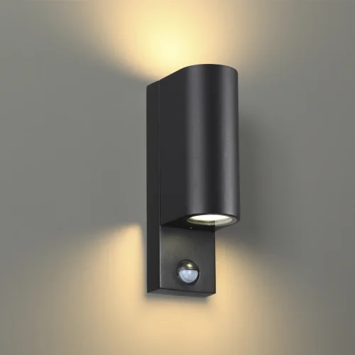 Настенный светильник с датчиком движения Motto 4390/2W Odeon Light уличный IP44 чёрный 1 лампа, плафон чёрный в стиле хай-тек GU10 фото 3