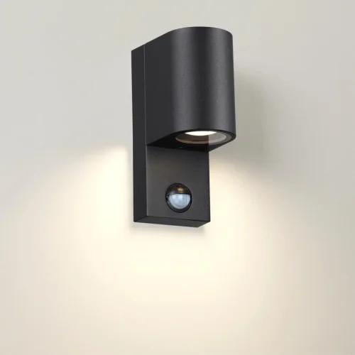 Настенный светильник уличный с датчиком движения Motto 4390/1W Odeon Light уличный IP44 чёрный на 1 лампу, плафон чёрный в стиле хай-тек GU10 фото 2