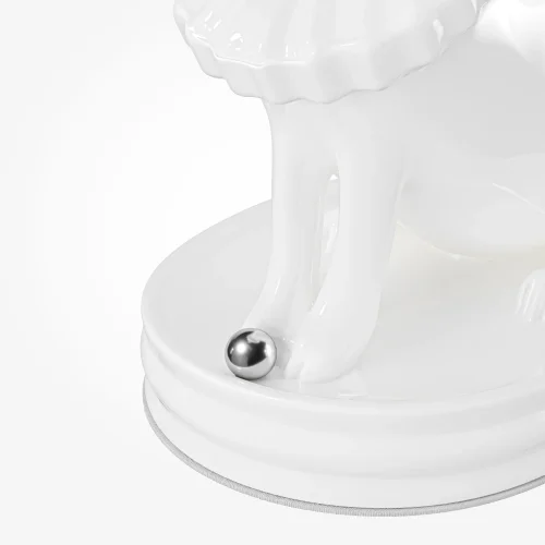 Настольная лампа LED MOD477TL-L5W3K Senor Capybara Maytoni белая на 1 лампу, основание белое керамика в стиле современный арт-деко шар фото 4 Настольная лампа LED MOD477TL-L5W3K Senor Capybara Maytoni белая на 1 лампу, основание белое керамика в стиле современный арт-деко шар фото 4