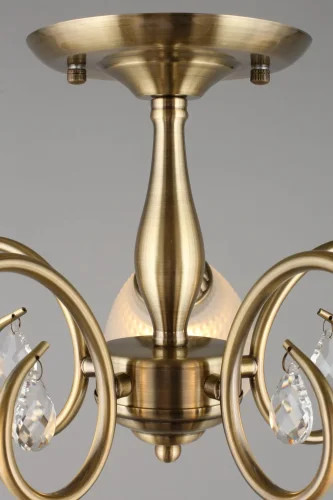 Люстра потолочная Rezzato OML-65407-05 Omnilux белая на 5 ламп, основание бронзовое в стиле классический  фото 2