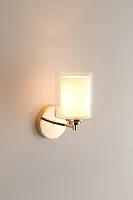 Бра Maximilian V2520-1W Moderli белый 1 лампа, основание золотое в стиле современный 