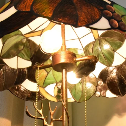 Настольная лампа Тиффани Autumn OFT918 Tiffany Lighting разноцветная коричневая зелёная 2 лампы, основание бронзовое металл в стиле тиффани виноград цветы фото 4