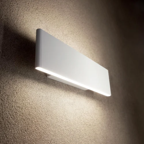 Бра LED DESK AP2 NERO Ideal Lux чёрный на 1 лампу, основание чёрное в стиле современный фото 2