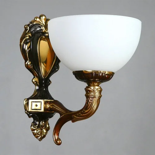 Бра  TOLEDO 02155/1 PB AMBIENTE by BRIZZI белый на 1 лампа, основание бронзовое в стиле классический 