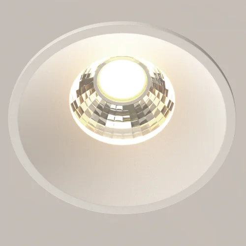 Светильник точечный LED Round DL058-7W3K-W Maytoni белый на 1 лампу, основание белое в стиле современный фото 9